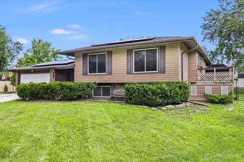Other - 4005 Winston Dr, Hoffman Estates, IL 60192 photo 1 of 3