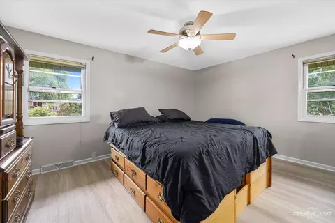 Bedroom - 4005 Winston Dr, Hoffman Estates, IL 60192 photo 1 of 4