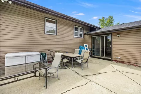 Exterior - 4005 Winston Dr, Hoffman Estates, IL 60192 photo 5 of 12