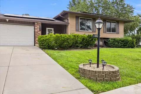 Exterior - 4005 Winston Dr, Hoffman Estates, IL 60192 photo 2 of 12