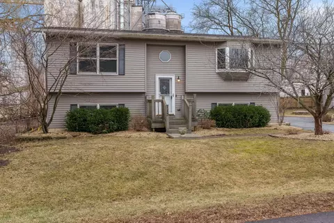 113 Bullard St, Poplar Grove, IL 61065