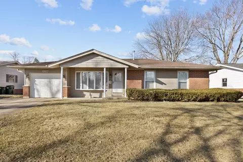 1114 Carswell Ave, Elk Grove Village, IL 60007