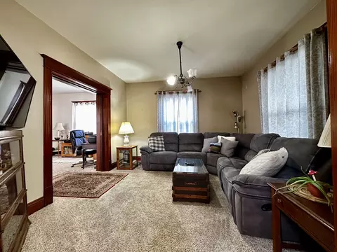 Living - 513 N Jackson St, Clinton, IL 61727 photo 1 of 1