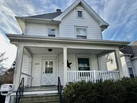 513 N Jackson St, Clinton, IL 61727