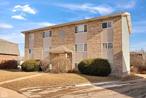 Exterior - 1261 Getzelman Dr #C, Elgin, IL 60123 photo 2 of 4