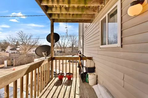 Exterior - 1261 Getzelman Dr #C, Elgin, IL 60123 photo 4 of 4