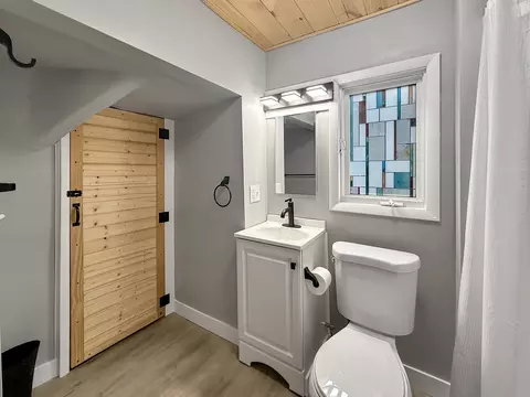 Bath - 208 Adams, Ridott, IL 61067 photo 1 of 2