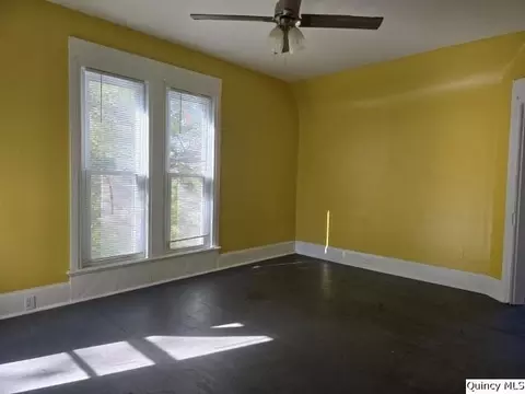 804 E Main, Carthage, IL 62321 photo 8