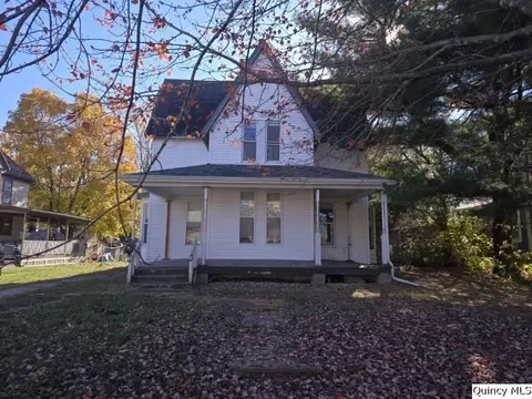 804 E Main, Carthage, IL 62321 photo 1