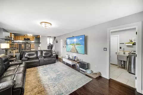 Living - 704 Edgewater Dr, Minooka, IL 60447 photo 2 of 2