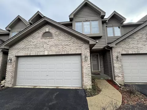 550 Silver Aspen Cir #550, Crystal Lake, IL 60014