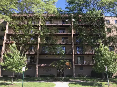 1380 Oakwood Ave #601, Des Plaines, IL 60016