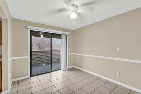 Dining - 2003 S Mattis Ave #E, Champaign, IL 61821 photo 2 of 2