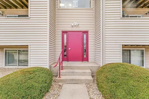 Exterior - 2003 S Mattis Ave #E, Champaign, IL 61821 photo 1 of 1