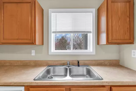 Kitchen - 2003 S Mattis Ave #E, Champaign, IL 61821 photo 5 of 5
