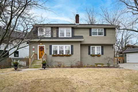 397 Lorraine St, Glen Ellyn, IL 60137