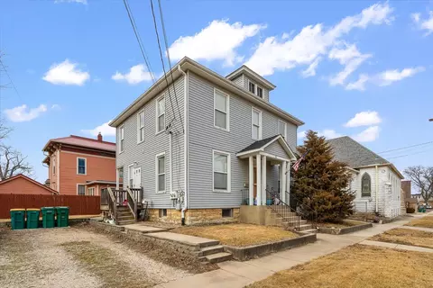 311 S Maple St, Sycamore, IL 60178