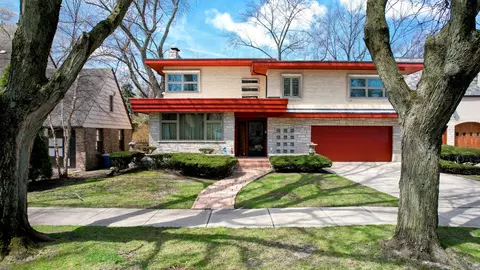 9018 S Oakley Ave, Chicago, IL 60643