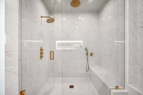 Bath - 1017 N Dearborn St, Chicago, IL 60610 photo 3 of 7