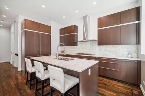 Kitchen - 1017 N Dearborn St, Chicago, IL 60610 photo 3 of 3