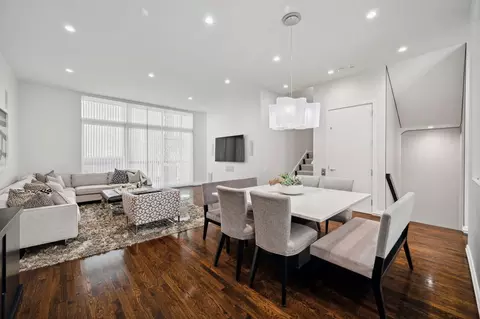 Dining - 1017 N Dearborn St, Chicago, IL 60610 photo 2 of 2