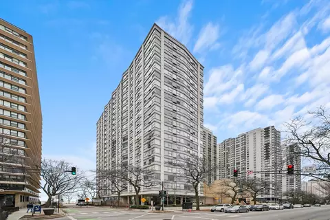 5757 N Sheridan Rd #12C, Chicago, IL 60660