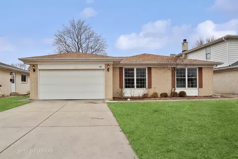 1806 W Magnolia Ln, Mount Prospect, IL 60056