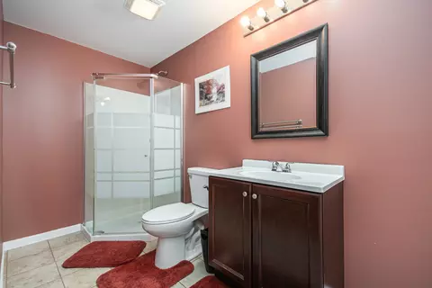 Bath - 580 Brookside Ave, Algonquin, IL 60102 photo 4 of 4