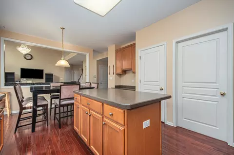 Kitchen - 580 Brookside Ave, Algonquin, IL 60102 photo 4 of 5