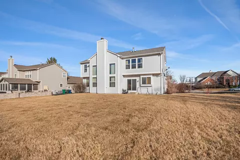 Exterior - 580 Brookside Ave, Algonquin, IL 60102 photo 4 of 5