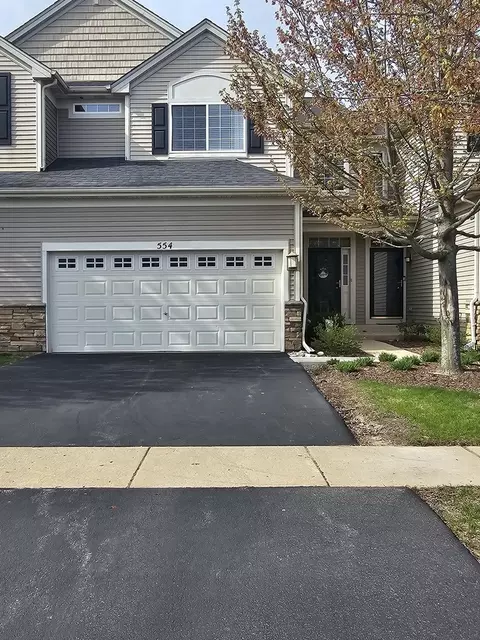 554 Telluride Dr, Gilberts, IL 60136