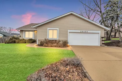 2 S456 Continental Dr, Warrenville, IL 60555
