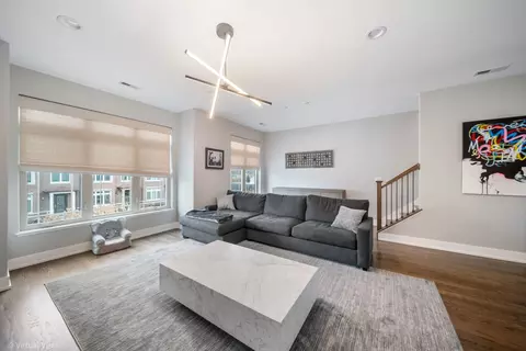 Living - 9 Forest Ave, River Forest, IL 60305 photo 2 of 3