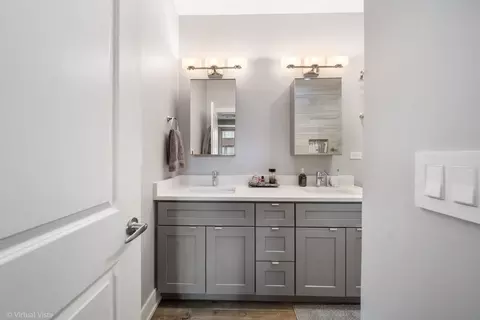 Bath - 9 Forest Ave, River Forest, IL 60305 photo 1 of 4