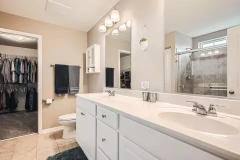 Bath - 16953 S Callie Dr, Plainfield, IL 60586 photo 2 of 3