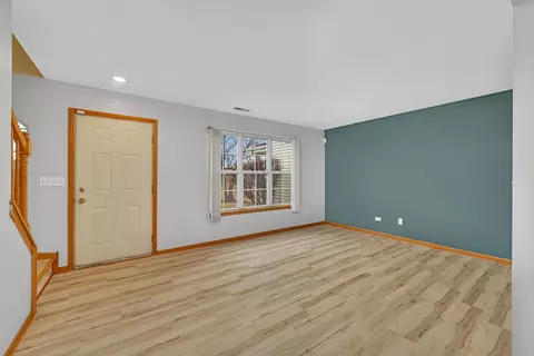 Living - 1849 Mappold Way #1849, Joliet, IL 60435 photo 2 of 3
