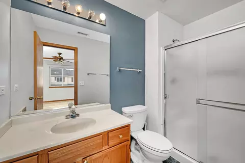 Bath - 1849 Mappold Way #1849, Joliet, IL 60435 photo 3 of 3