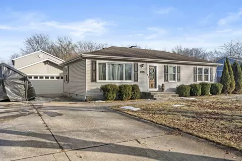 7639 Montana St, Merrillville, IN 46410