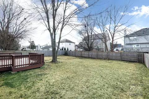 Exterior - 1801 Olde Mill Rd, Plainfield, IL 60586 photo 3 of 4