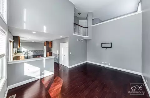 Living - 1801 Olde Mill Rd, Plainfield, IL 60586 photo 3 of 5