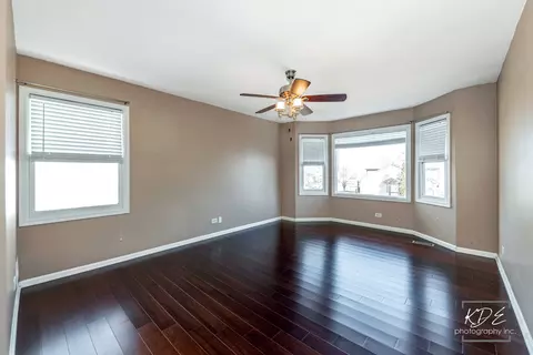Living - 1801 Olde Mill Rd, Plainfield, IL 60586 photo 5 of 5