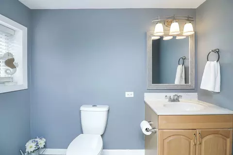 Bath - 1112 Elm St, Wheaton, IL 60189 photo 1 of 2