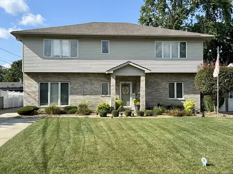5330 131st St, Crestwood, IL 60445