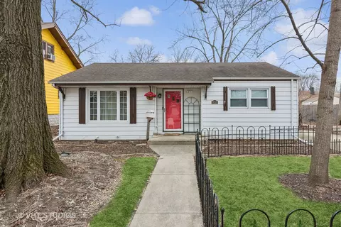 9710 S 54th Ave, Oak Lawn, IL 60453