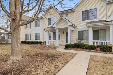 604 Lincoln Station Dr, Oswego, IL 60543