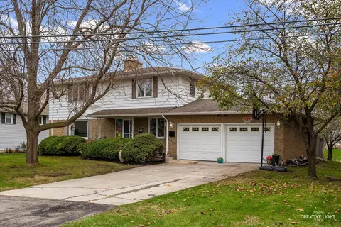1316 N Millstream Dr, Mchenry, IL 60050 photo 4