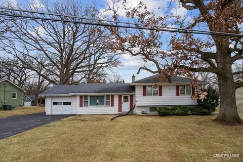 4 S237 Curtis Ave, Warrenville, IL 60555