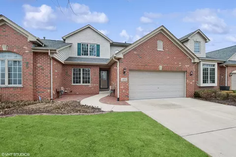 21172 Plank Trail Ct, Frankfort, IL 60423