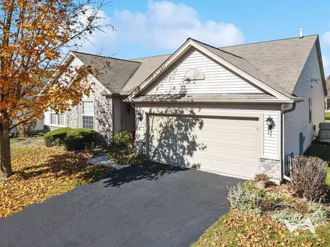 614 Tuscan View Dr, Elgin, IL 60124