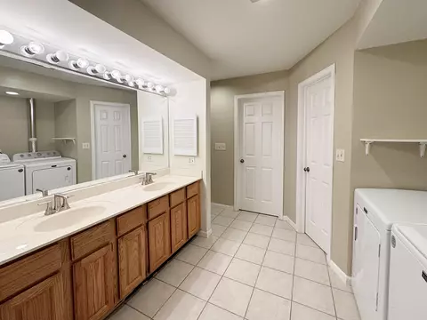 5 White Oak Ln, Elgin, IL 60123 photo 22